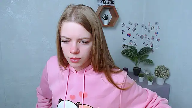 Snapshot of AliceFlirtt_ chatting on October 17, 2025, 5:54 am AliceFlirtt online show from October 17, 2025, 5:54 am