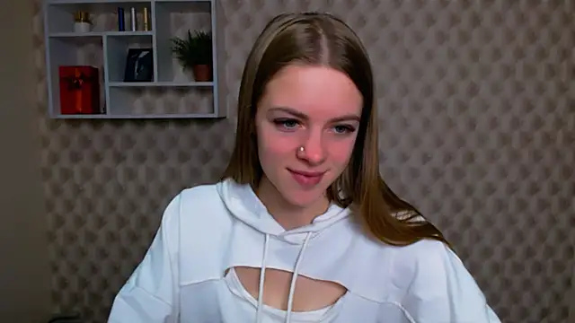 Snapshot of AliceFlirtt_ chatting on November 3, 2025, 2:18 pm AliceFlirtt online show from November 3, 2025, 2:18 pm