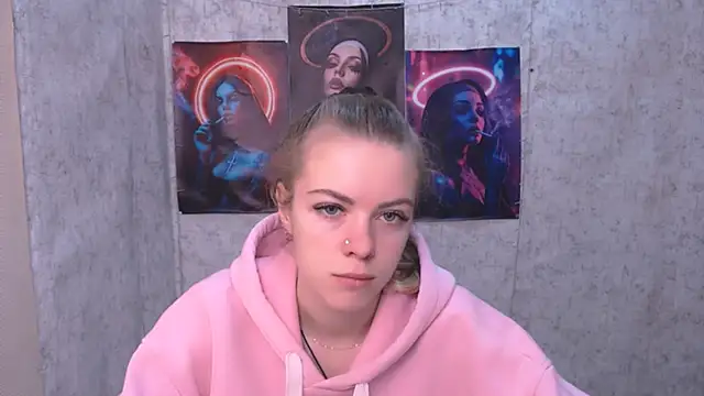 Snapshot of AliceFlirtt_ chatting on November 7, 2025, 7:52 am AliceFlirtt online show from November 7, 2025, 7:52 am