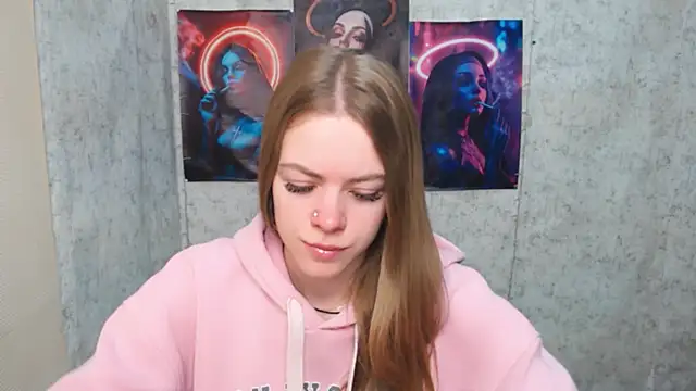 Snapshot of AliceFlirtt_ chatting on November 10, 2025, 9:19 am AliceFlirtt online show from November 10, 2025, 9:19 am