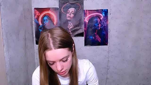 Snapshot of AliceFlirtt_ chatting on November 13, 2025, 8:13 am AliceFlirtt online show from November 13, 2025, 8:13 am