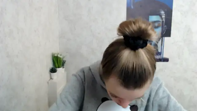 Snapshot of AliceFlirtt_ chatting on November 18, 2025, 7:46 am AliceFlirtt online show from November 18, 2025, 7:46 am