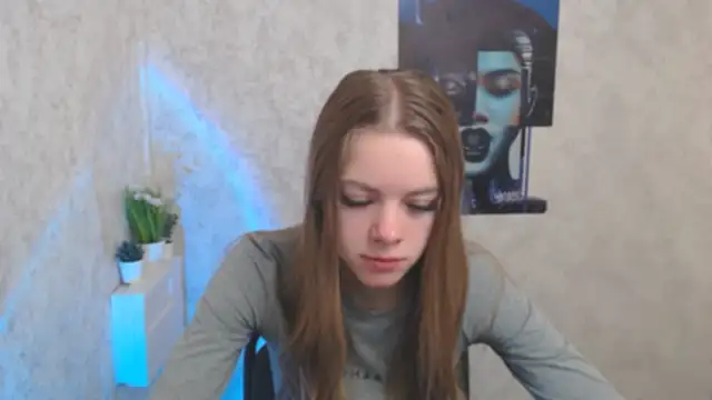 Snapshot of AliceFlirtt_ chatting on December 3, 2025, 8:45 am AliceFlirtt online show from December 3, 2025, 8:45 am