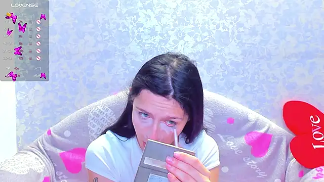 Vanessa Florence online show from October 5, 2025, 1:15 am