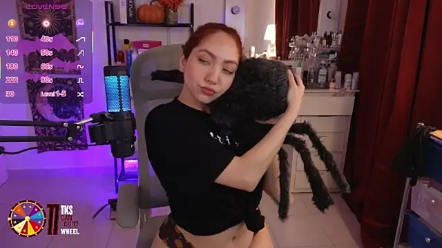 LilyVelvett online show from October 8, 2025, 3:59 am