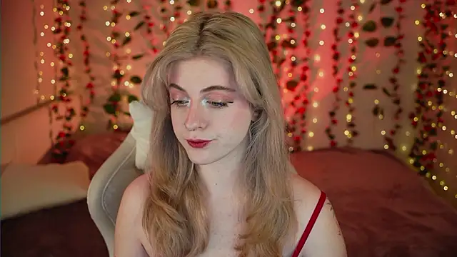 Snapshot of your_favoritegirls chatting on March 10, 2026, 3:50 pm your favoritegirls online show from March 10, 2026, 3:50 pm