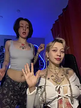 Snapshot of Dooubletroublee chatting on February 28, 2026, 2:12 am Dooubletroublee online show from February 28, 2026, 2:12 am