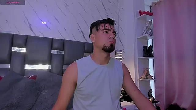 PittAndLunaa online show from February 28, 2026, 12:28 pm