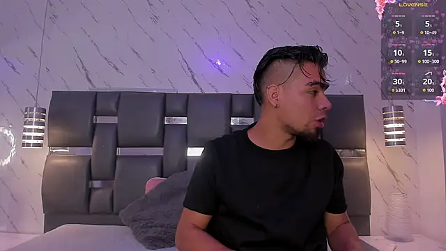 PittAndLunaa online show from April 9, 2026, 12:21 pm