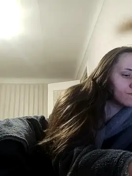 emeli moon online show from February 28, 2025, 10:06 pm