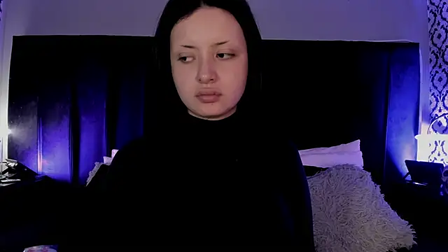 Adeelinee online show from May 29, 2026, 8:18 pm