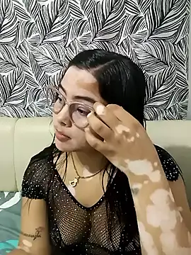 Snapshot of Shirley_23 chatting on March 1, 2026, 3:19 am Shirley 23 online show from March 1, 2026, 3:19 am