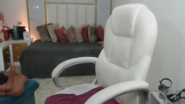 Snapshot of annita_cooper_ chatting on March 19, 2025, 3:40 pm annita cooper online show from March 19, 2025, 3:40 pm