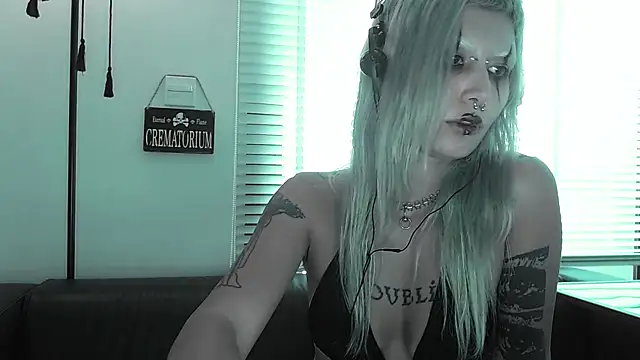 Snapshot of god_x_girl chatting on May 15, 2026, 11:34 pm god x girl online show from May 15, 2026, 11:34 pm