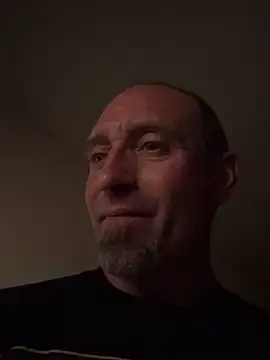 Snapshot of El_Gizmo chatting on December 13, 2024, 7:36 am El Gizmo online show from December 13, 2024, 7:36 am