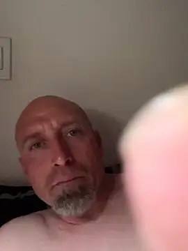 Snapshot of El_Gizmo chatting on February 16, 2025, 2:20 am El Gizmo online show from February 16, 2025, 2:20 am