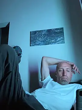 El Gizmo online show from October 25, 2025, 7:16 am