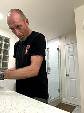 El Gizmo online show from November 3, 2025, 1:19 am