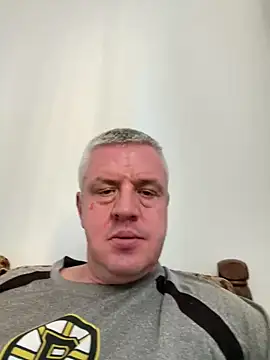 Snapshot of Evolite123 chatting on March 9, 2025, 3:27 pm Evolite123 online show from March 9, 2025, 3:27 pm