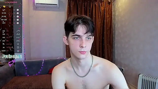 Snapshot of Aaron_Boom chatting on February 14, 2026, 4:48 pm Aaron Boom online show from February 14, 2026, 4:48 pm