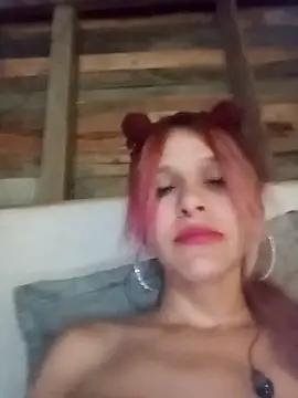 KeylacabreraC online show from November 6, 2025, 1:17 am