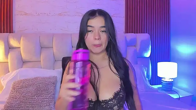 SophiaWylde online show from March 19, 2025, 10:22 am