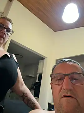 darkmoonsubmissive online show from June 17, 2026, 8:32 pm