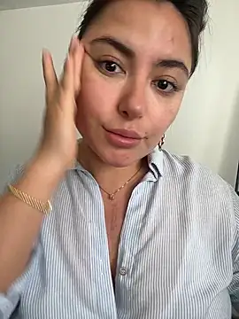 Snapshot of sukhakunis1 chatting on December 1, 2025, 3:50 pm sukhakunis1 online show from December 1, 2025, 3:50 pm