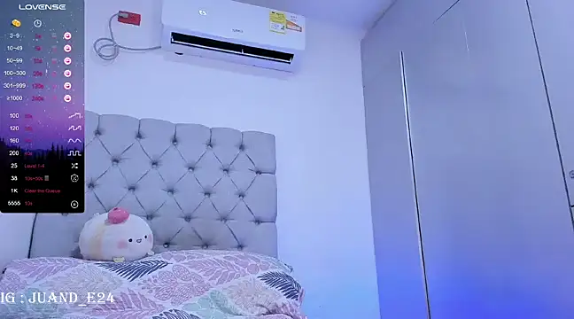 Snapshot of juande_24 chatting on December 17, 2024, 5:07 am juande 24 online show from December 17, 2024, 5:07 am