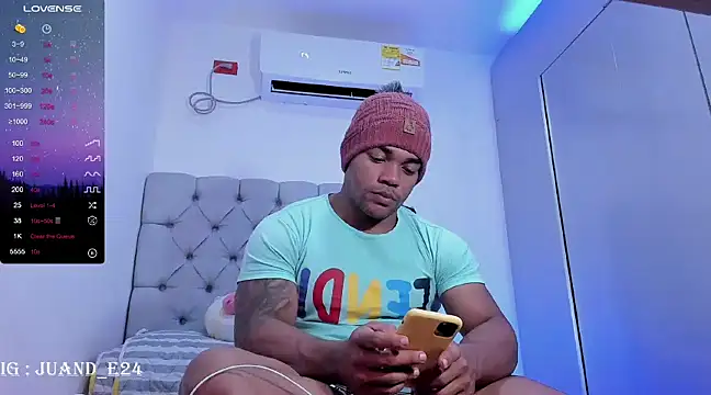 Snapshot of juande_24 chatting on March 15, 2025, 4:46 am juande 24 online show from March 15, 2025, 4:46 am