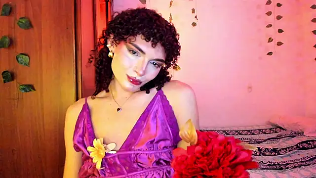 lucianromero online show from December 16, 2025, 5:45 am