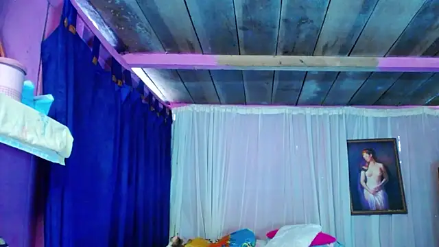 Snapshot of ZoeKuipers13 chatting on January 3, 2025, 7:50 pm ZoeKuipers13 online show from January 3, 2025, 7:50 pm