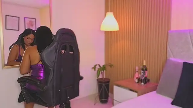 Dakota diaz  online show from February 1, 2026, 7:45 pm