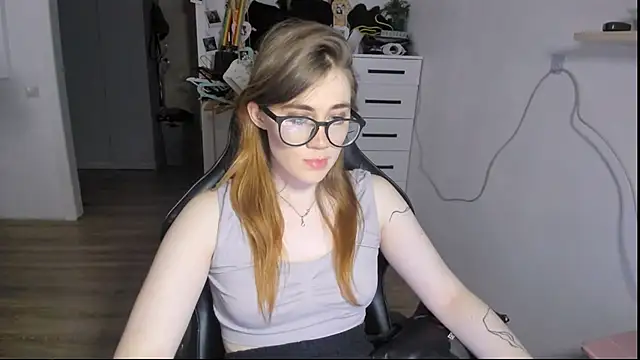 Snapshot of PureHeartt_ chatting on September 23, 2025, 10:07 am PureHeartt online show from September 23, 2025, 10:07 am