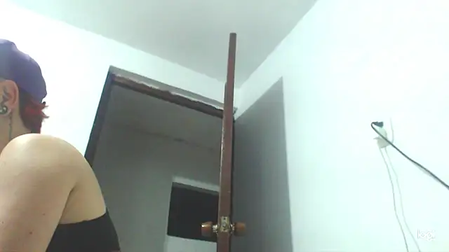 tomboyblue online show from January 14, 2025, 2:08 am