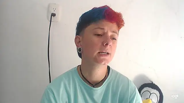 tomboyblue online show from January 15, 2025, 4:32 pm