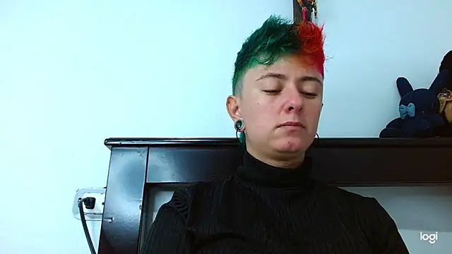 tomboyblue online show from February 16, 2025, 8:33 pm