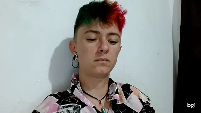 tomboyblue online show from February 26, 2025, 4:25 am