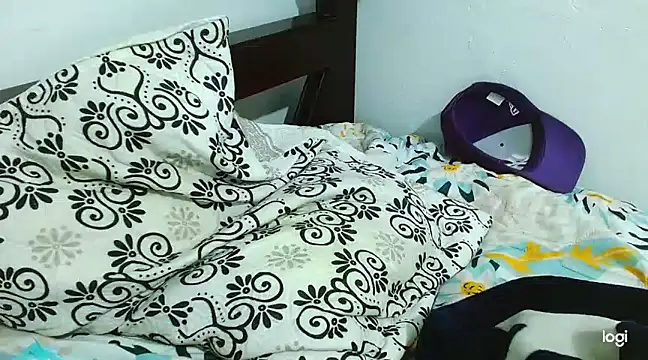 tomboyblue online show from March 13, 2025, 12:48 am