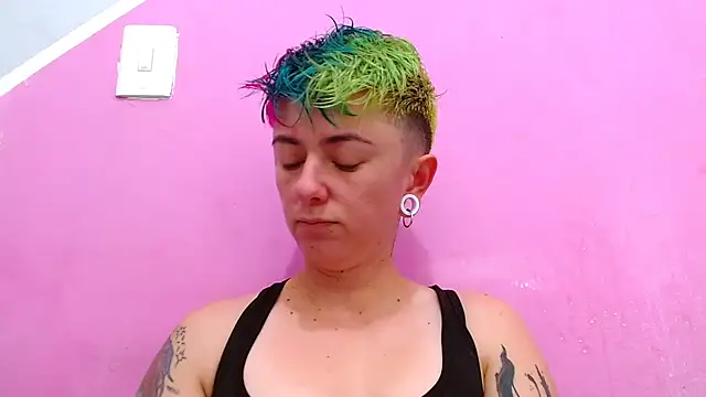 tomboyblue online show from September 23, 2025, 3:15 pm