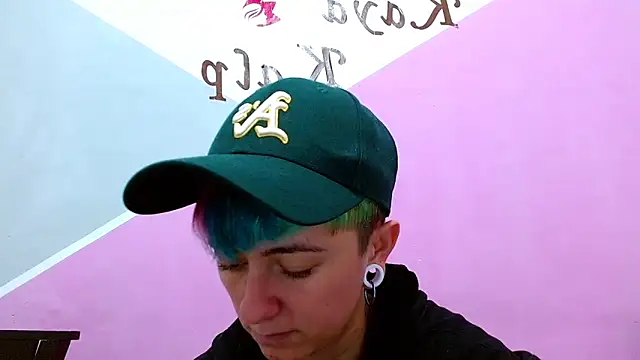 tomboyblue online show from November 14, 2025, 10:29 pm