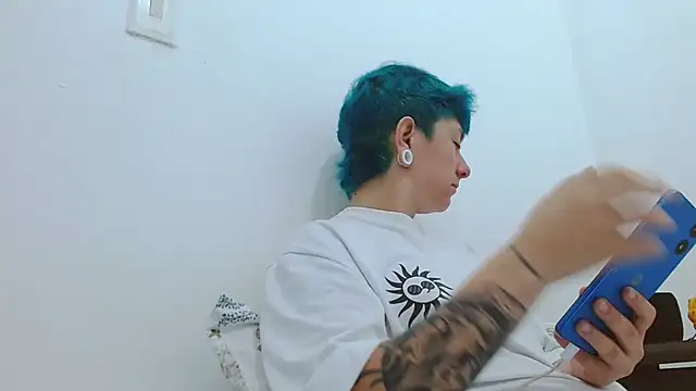 Snapshot of tomboyblue chatting on February 20, 2026, 8:53 pm tomboyblue online show from February 20, 2026, 8:53 pm