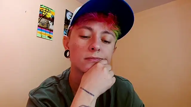 tomboyblue online show from July 17, 2026, 9:08 pm