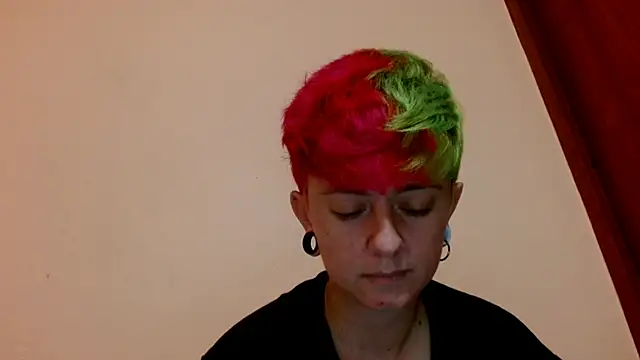 tomboyblue online show from July 28, 2026, 3:35 am