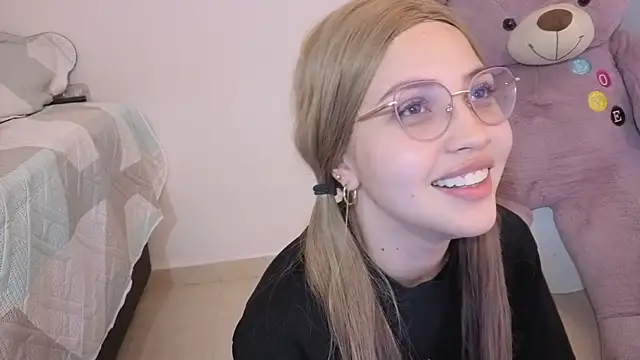 Ary1  online show from December 14, 2025, 4:40 am