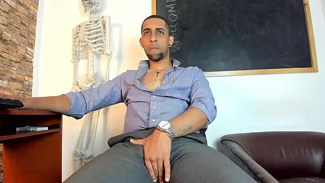 Paolo johnson online show from December 3, 2025, 11:52 am