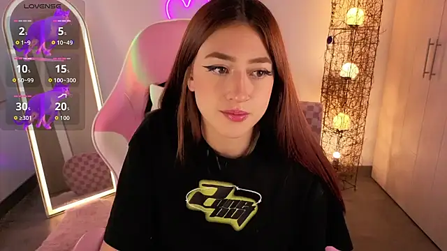 violet ch online show from November 29, 2025, 6:44 pm