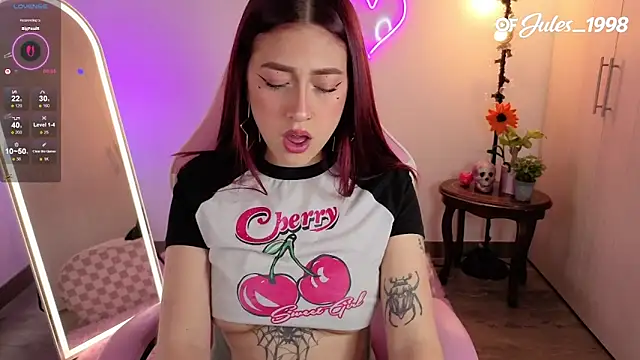 violet ch online show from May 11, 2026, 9:12 pm