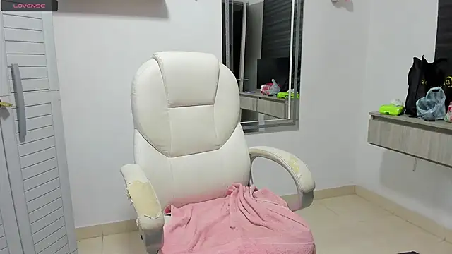 Snapshot of dahian_carter chatting on January 19, 2026, 10:41 am dahian carter online show from January 19, 2026, 10:41 am