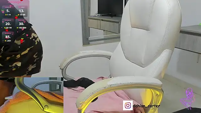 Snapshot of dahian_carter chatting on February 20, 2026, 10:38 am dahian carter online show from February 20, 2026, 10:38 am